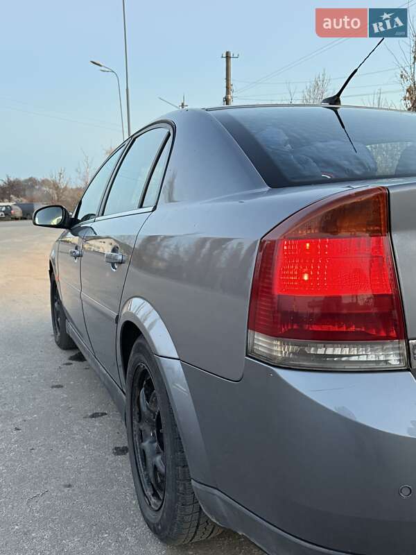 Седан Opel Vectra 2002 в Ізюмі