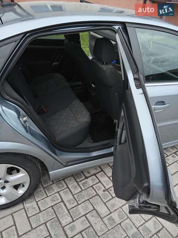 Лифтбек Opel Vectra 2006 в Ромнах фото 6 Лифтбек Opel Vectra 2006 в Ромнах