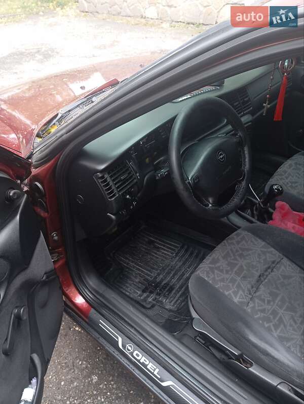Седан Opel Vectra 1996 в Тернополе фото 12 Седан Opel Vectra 1996 в Тернополе