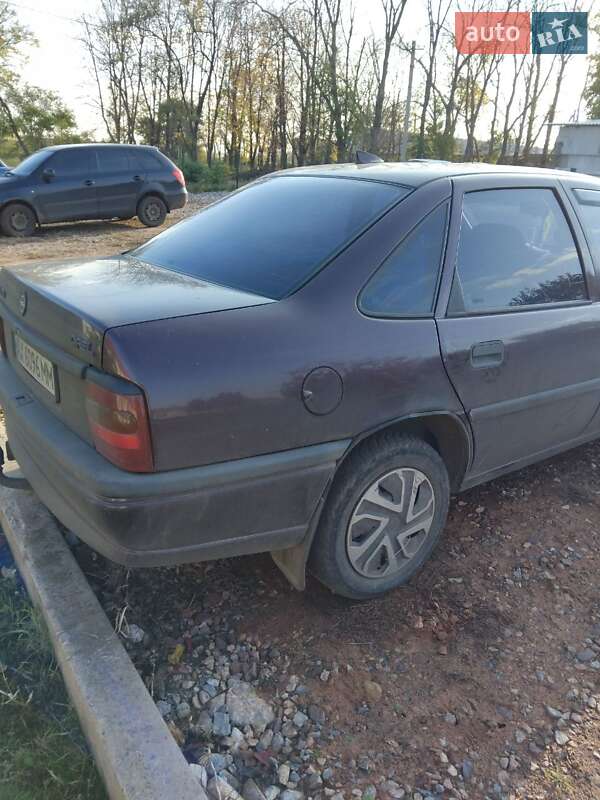 Седан Opel Vectra 1993 в Первомайске фото 9 Седан Opel Vectra 1993 в Первомайске