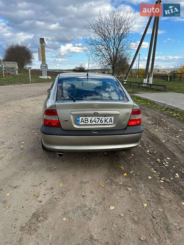 Ліфтбек Opel Vectra 1998 в Миколаєві фото 12 Ліфтбек Opel Vectra 1998 в Миколаєві