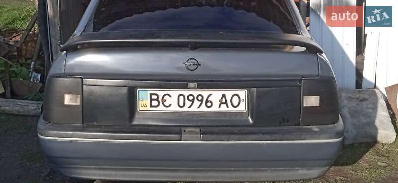 Седан Opel Vectra 1990 в Луцке фото 3 Седан Opel Vectra 1990 в Луцке