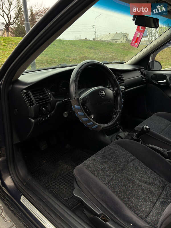 Ліфтбек Opel Vectra 2000 в Івано-Франківську