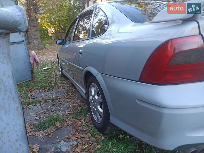 Седан Opel Vectra 1997 в Каменском