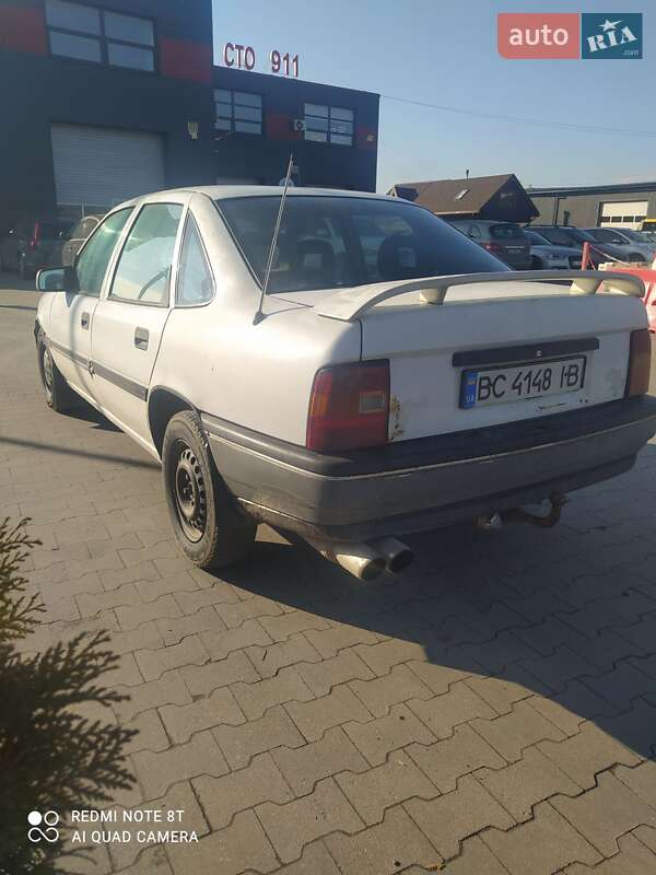 Седан Opel Vectra 1990 в Львове фото 4 Седан Opel Vectra 1990 в Львове