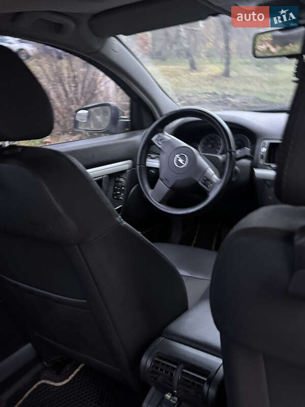 Седан Opel Vectra 2008 в Киеве фото 10 Седан Opel Vectra 2008 в Киеве