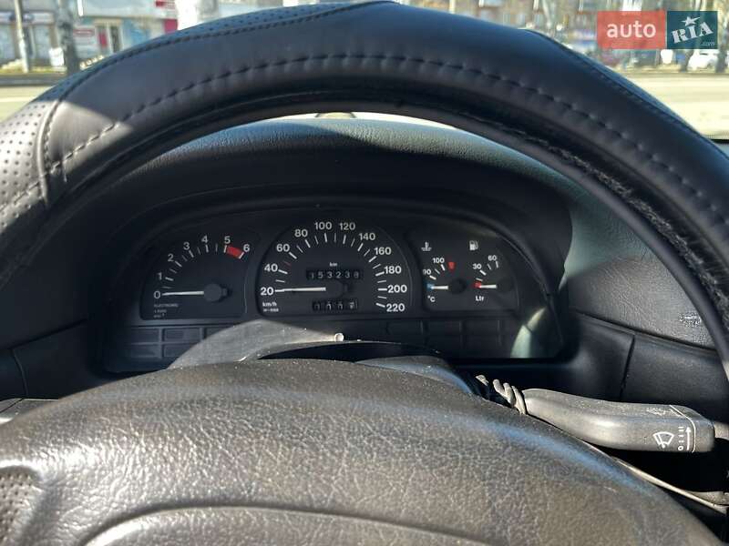 Седан Opel Vectra 1995 в Кривом Роге