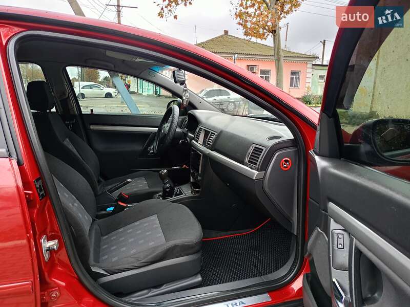 Седан Opel Vectra 2005 в Кілії