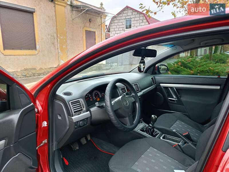 Седан Opel Vectra 2005 в Кілії
