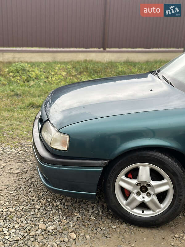 Седан Opel Vectra 1994 в Самборе