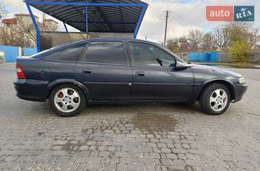 Ліфтбек Opel Vectra 1998 в Херсоні