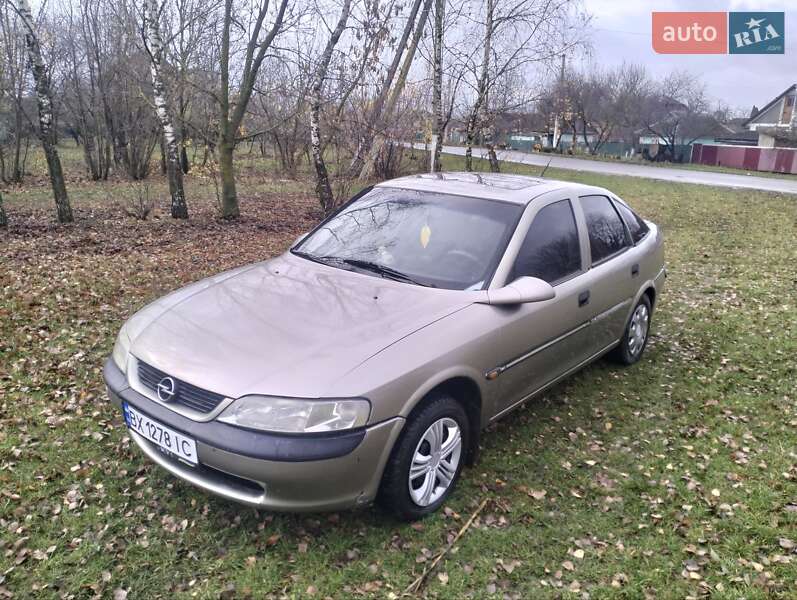 Ліфтбек Opel Vectra 1996 в Дунаївцях