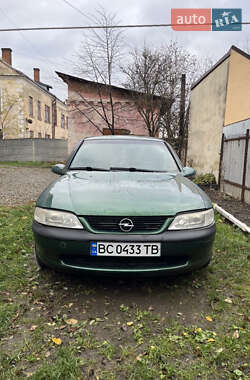 Седан Opel Vectra 1996 в Стрию