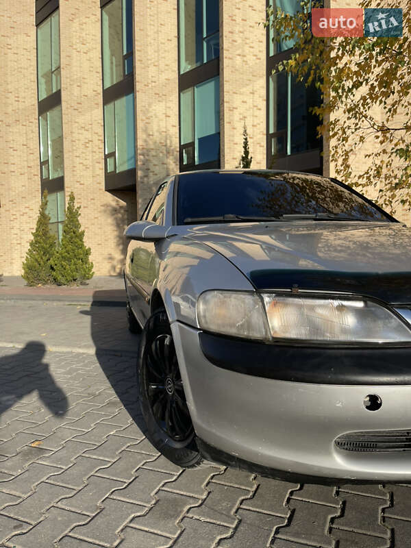 Седан Opel Vectra 1996 в Хмельницькому