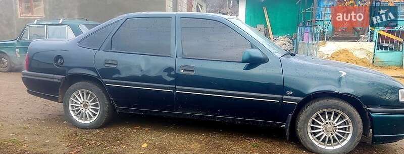 Седан Opel Vectra 1995 в Ямполе