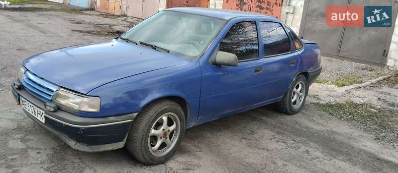 Седан Opel Vectra 1990 в Дніпрі фото 2 Седан Opel Vectra 1990 в Дніпрі