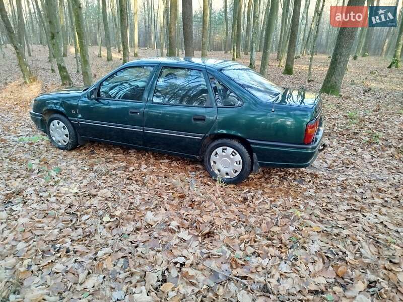Седан Opel Vectra 1995 в Дубно