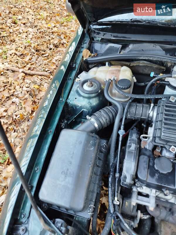 Седан Opel Vectra 1995 в Дубно