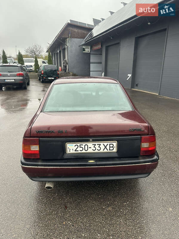 Седан Opel Vectra 1989 в Новой Водолаге фото 4 Седан Opel Vectra 1989 в Новой Водолаге