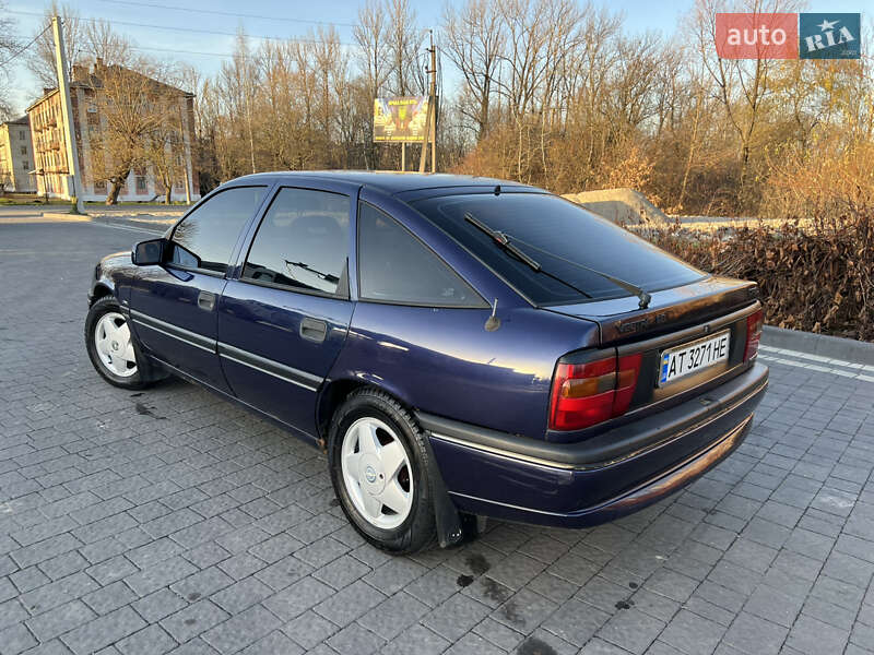 Ліфтбек Opel Vectra 1995 в Івано-Франківську фото 26 Ліфтбек Opel Vectra 1995 в Івано-Франківську