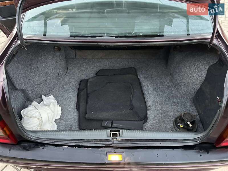 Седан Opel Vectra 1994 в Измаиле