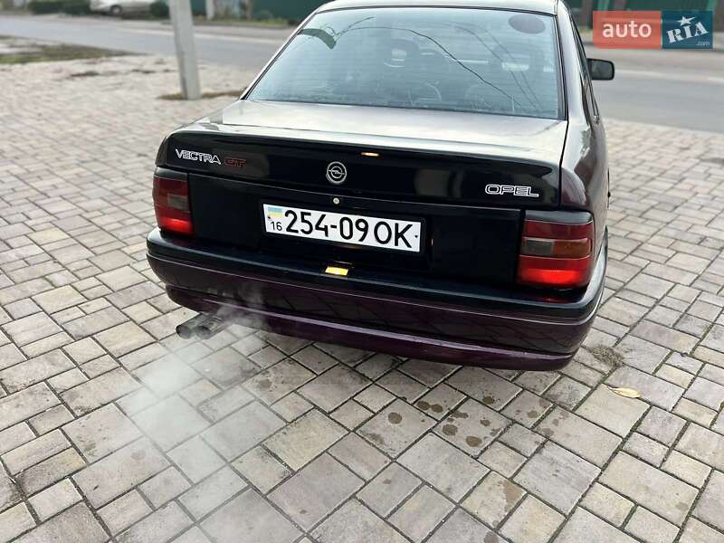 Седан Opel Vectra 1994 в Измаиле