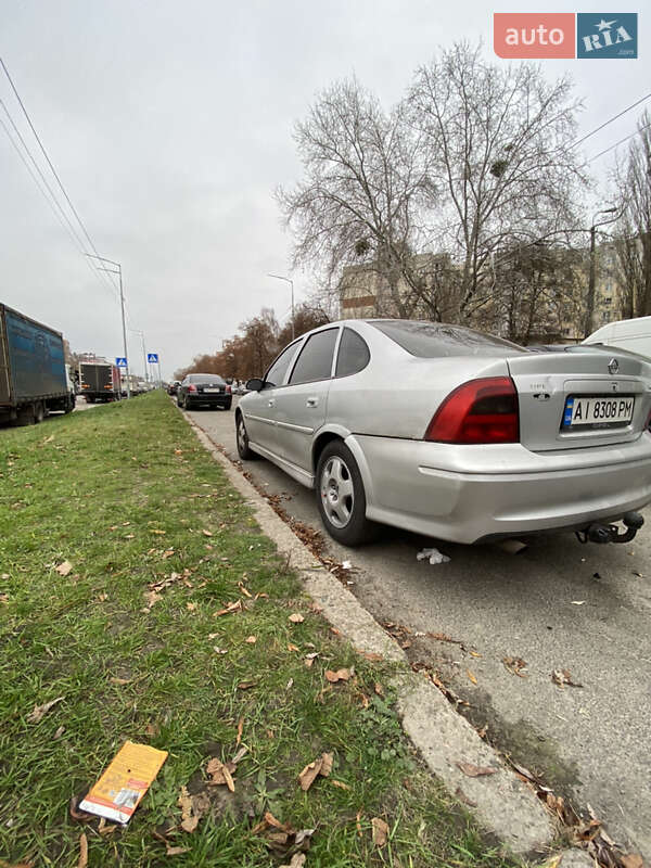 Седан Opel Vectra 2000 в Киеве