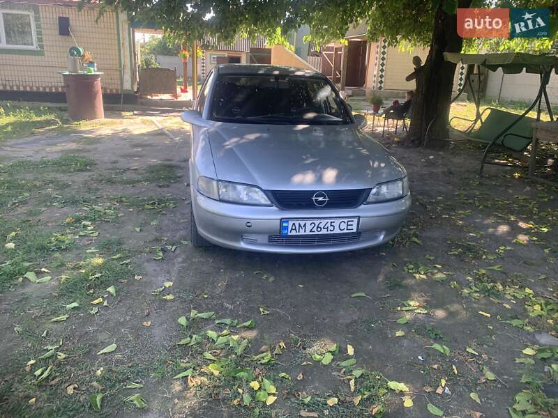 Седан Opel Vectra 1998 в Тыврове фото 13 Седан Opel Vectra 1998 в Тыврове