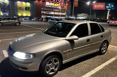 Седан Opel Vectra 2001 в Черновцах