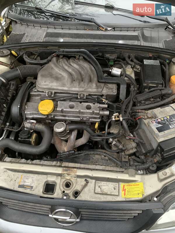 Седан Opel Vectra 1998 в Тыврове фото 4 Седан Opel Vectra 1998 в Тыврове