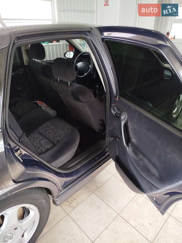 Седан Opel Vectra 2000 в Вишневом