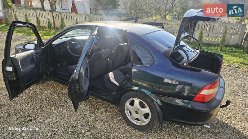 Седан Opel Vectra 1997 в Стрые
