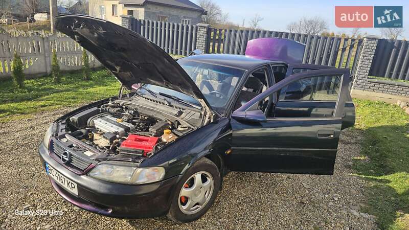 Седан Opel Vectra 1997 в Стрые