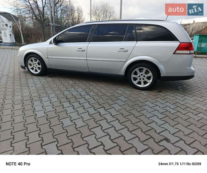 Універсал Opel Vectra 2004 в Шепетівці