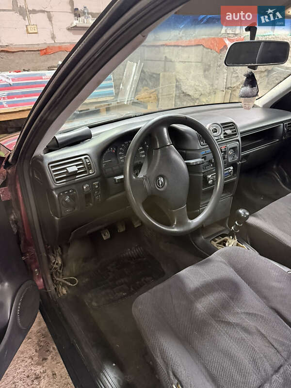 Седан Opel Vectra 1991 в Черном Острове