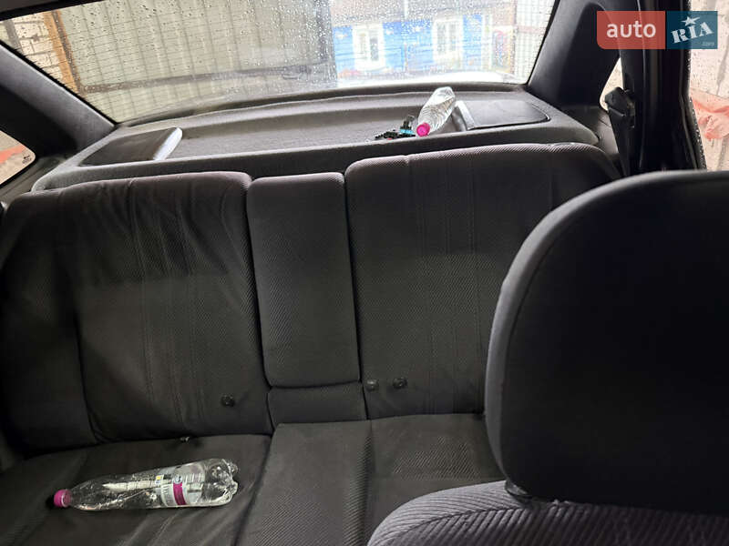 Седан Opel Vectra 1991 в Черном Острове