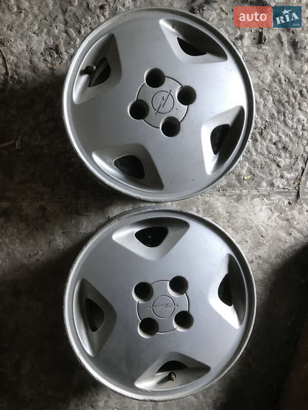 Ліфтбек Opel Vectra 1992 в Горішніх Плавнях