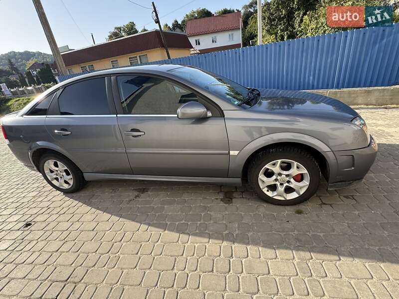 Лифтбек Opel Vectra 2003 в Кременце