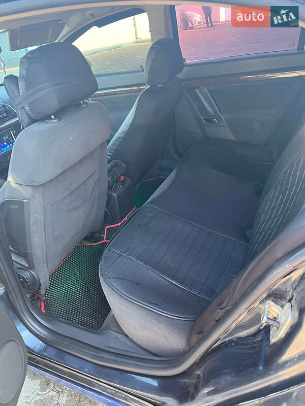 Седан Opel Vectra 2002 в Чернівцях