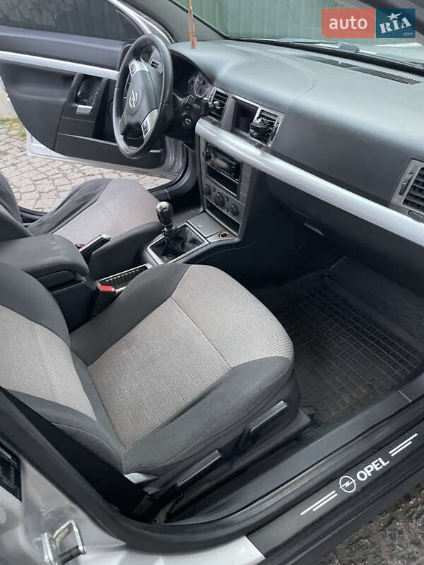Лифтбек Opel Vectra 2004 в Хмельницком фото 12 Лифтбек Opel Vectra 2004 в Хмельницком