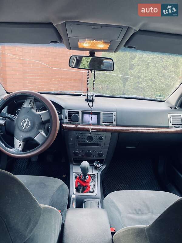 Универсал Opel Vectra 2004 в Ивано-Франковске фото 10 Универсал Opel Vectra 2004 в Ивано-Франковске