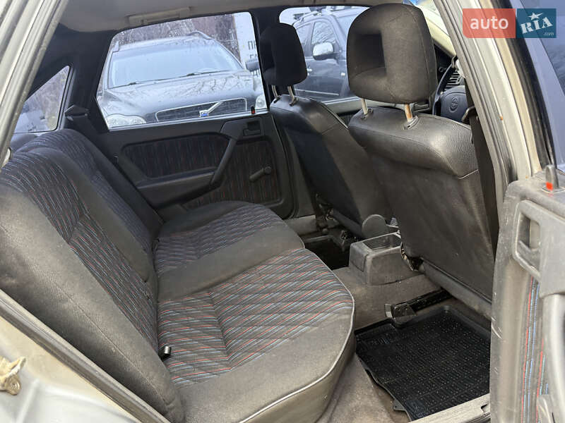 Седан Opel Vectra 1991 в Кременце фото 27 Седан Opel Vectra 1991 в Кременце