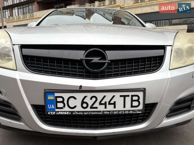 Седан Opel Vectra 2008 в Умани