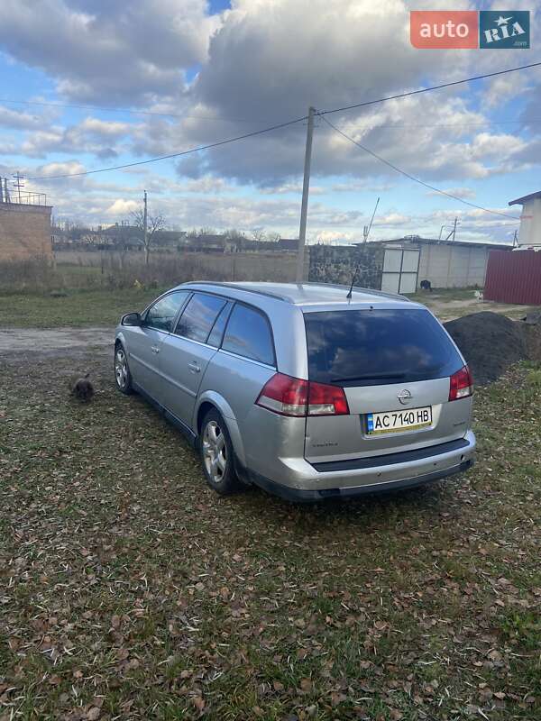 Универсал Opel Vectra 2005 в Луцке