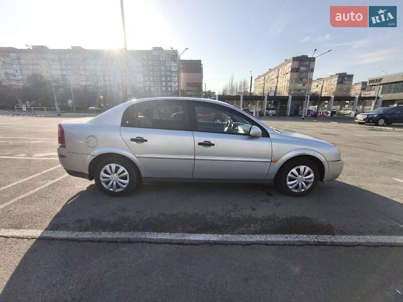Седан Opel Vectra 2003 в Дніпрі