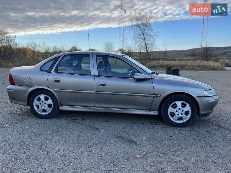 Седан Opel Vectra 1999 в Новом Роздоле
