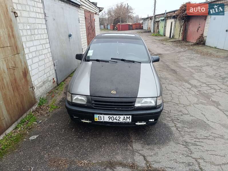 Седан Opel Vectra 1992 в Кременчуге