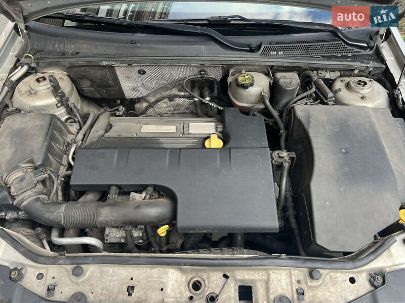 Лифтбек Opel Vectra 2008 в Киеве