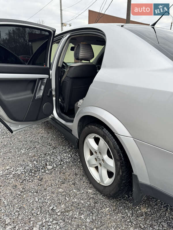 Седан Opel Vectra 2004 в Вінниці