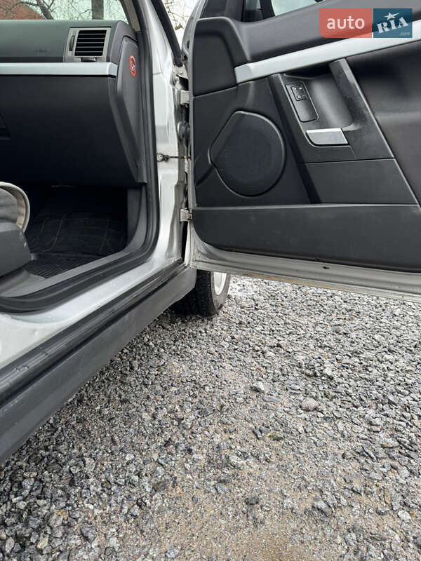 Седан Opel Vectra 2004 в Вінниці